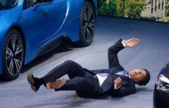 الرئيس التنفيذي لشركة BMW يصاب بنوبة ارهاق تفقده الوعي امام الكاميرا